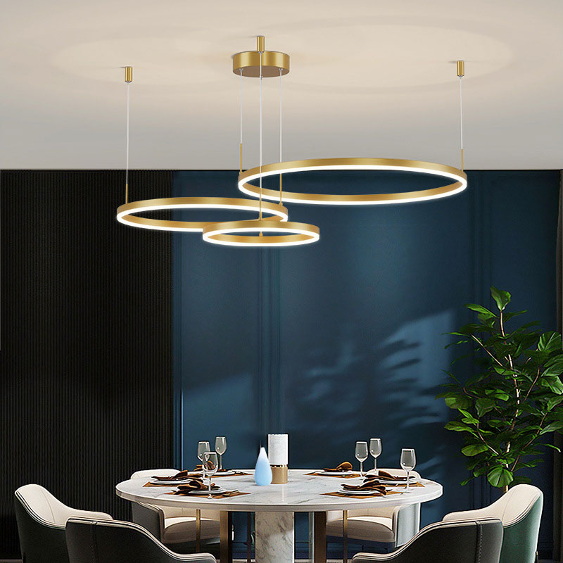 Suspension anneaux LED en cascade Cerchio – Cadre doré
