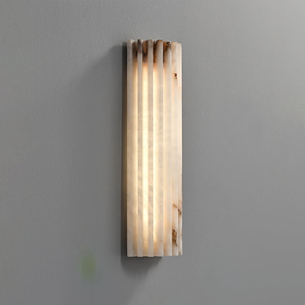 Applique murale aspect albâtre Alabastra – Dia 10cm x H 45cm
