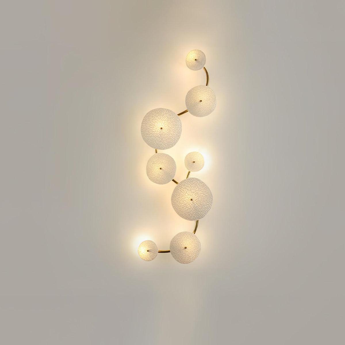 Applique murale pétales en verre Petalina – 8 têtes, L 38cm x H 100cm